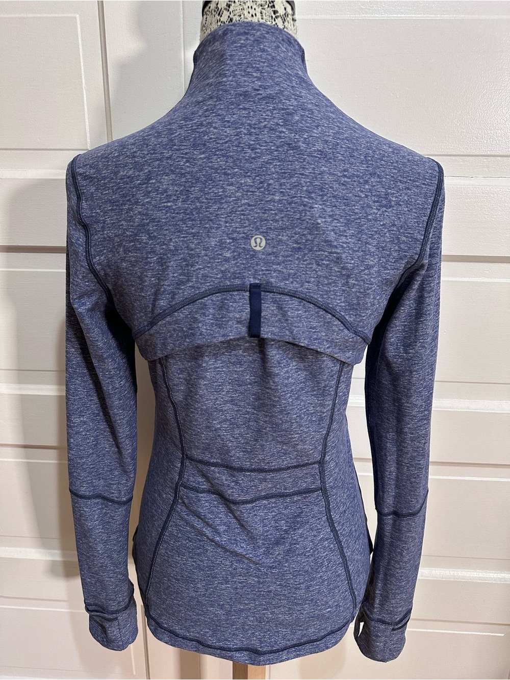 Lululemon Define Jacket (Rulu) Size 8 Heathered Hero Blue Flattering Fit $128 - Picture 4 of 6